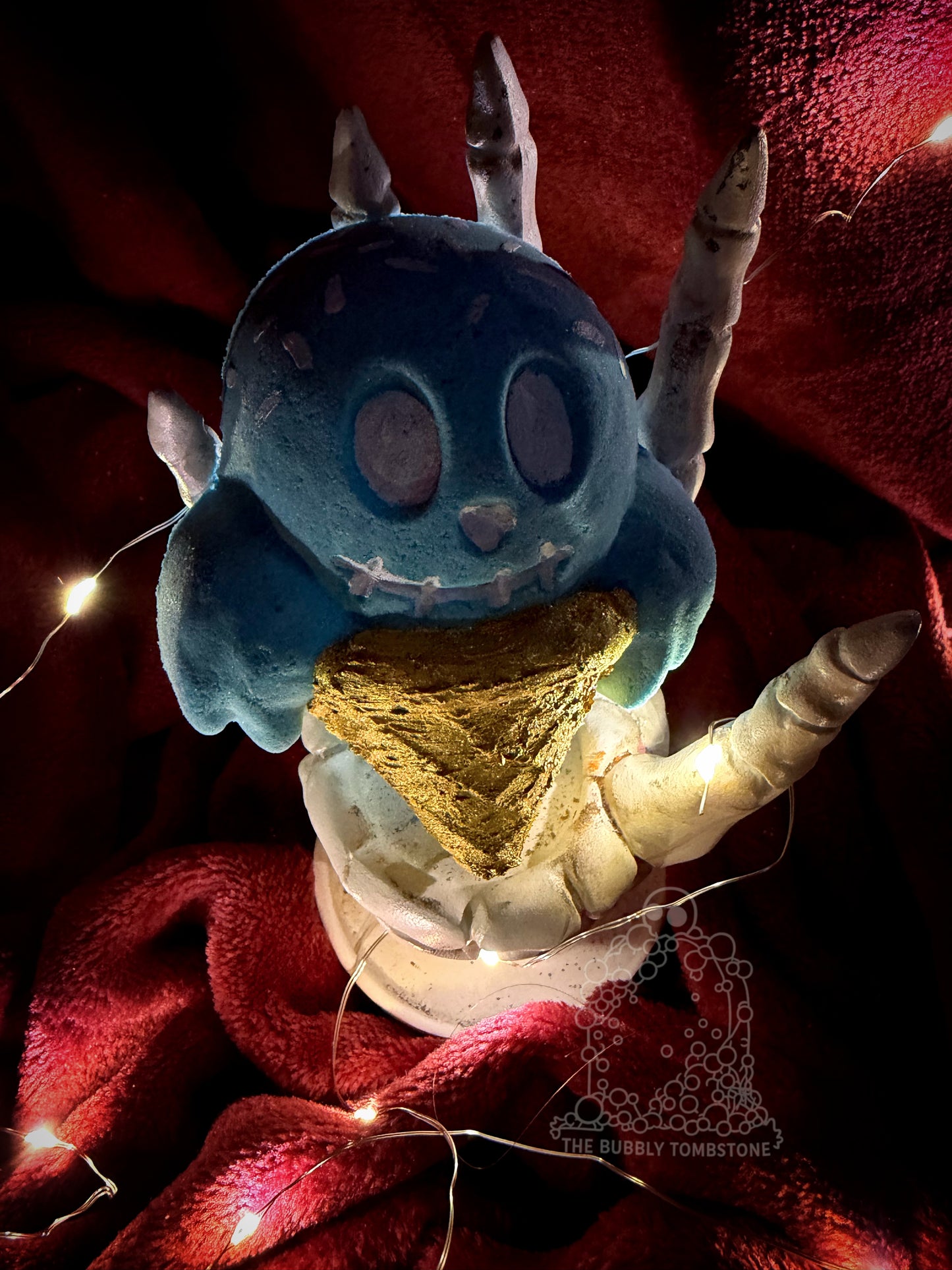 Spooky Scoop π»π¦ Peppermint Vanilla Bath Bomb