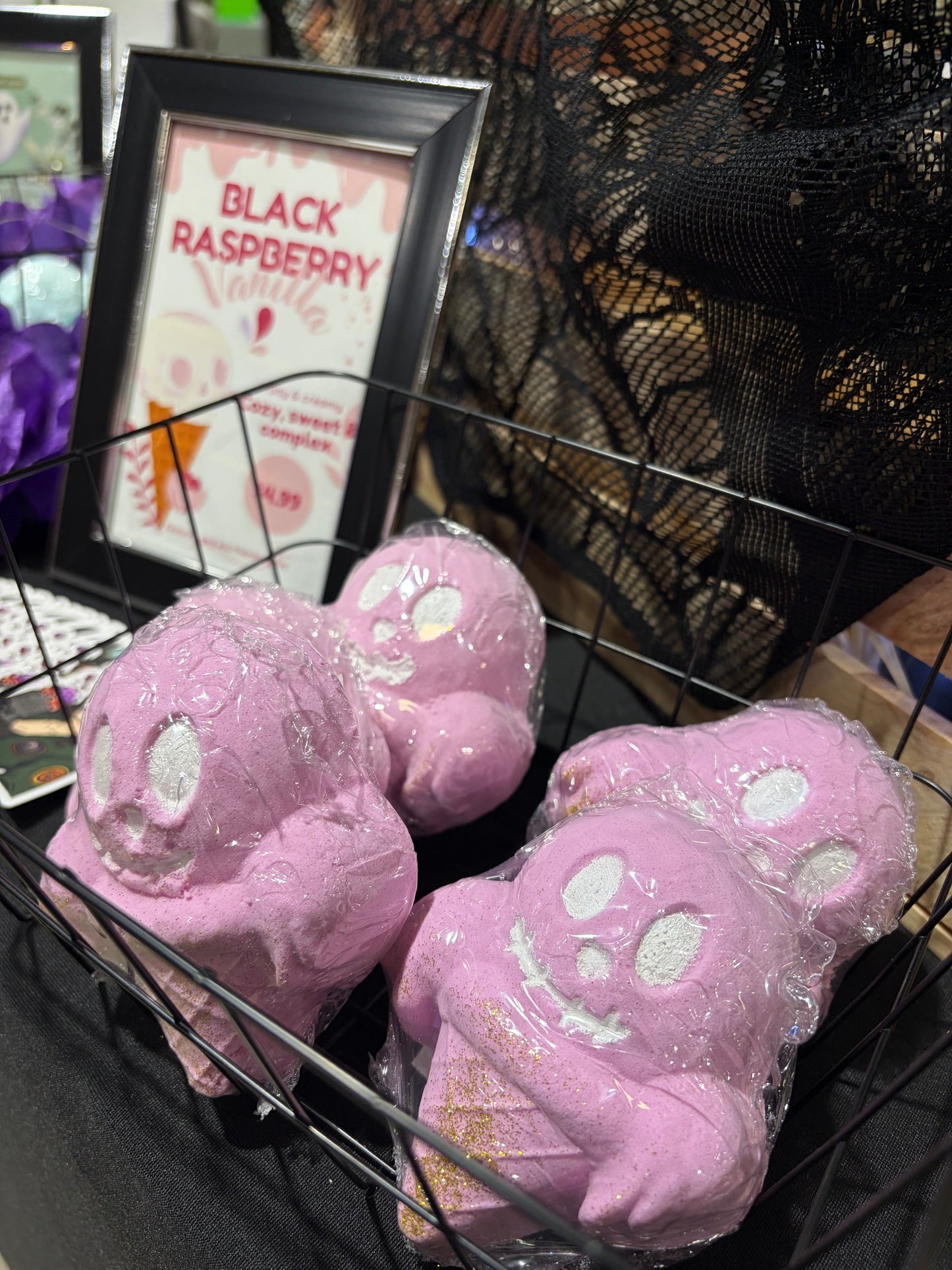 Spooky Scoop Raspberry Vanilla Bath Bomb 💀🍦