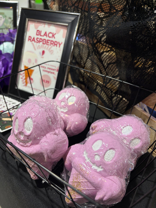 Spooky Scoop Raspberry Vanilla Bath Bomb 💀🍦