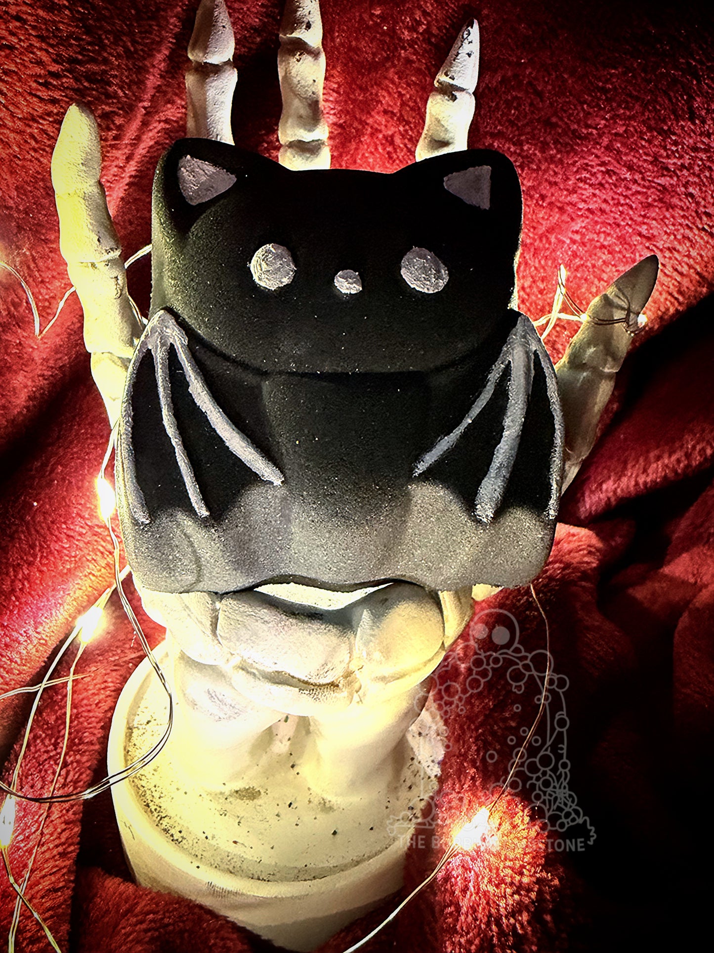 Skelly Bones Goth Bat Bath Bomb 🦇