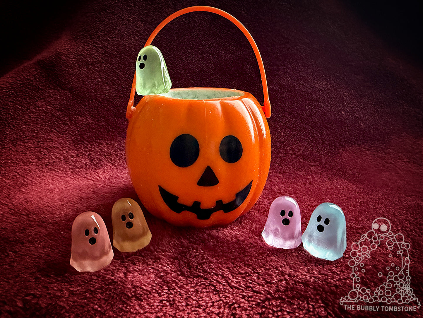 👻 Ghost in the Cauldron Mystery Bath Bomb