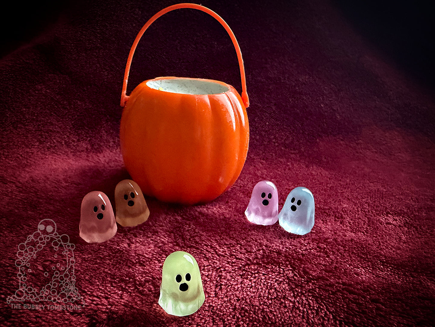 👻 Ghost in the Cauldron Mystery Bath Bomb